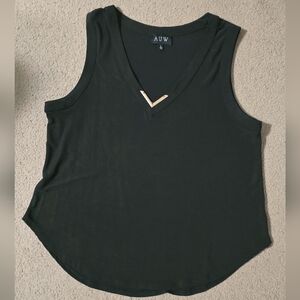 AUW Women's Black V-Neck Tank Top